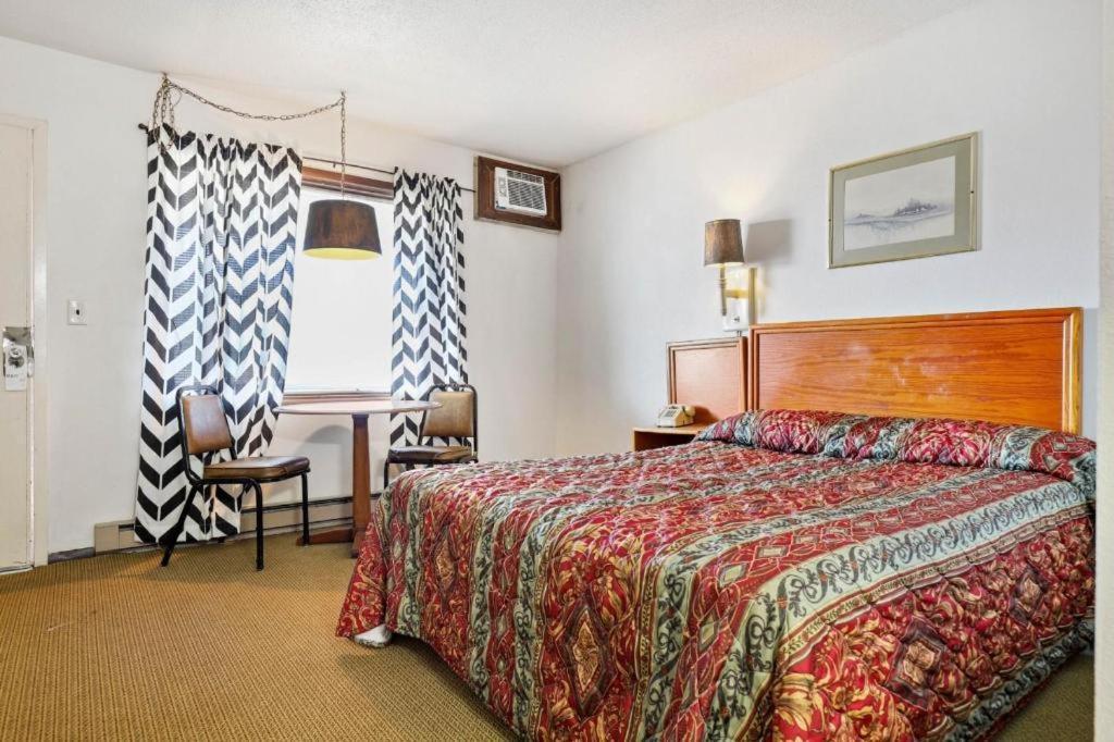 Hotel O Oskaloosa - Hwy 63/92 Экстерьер фото