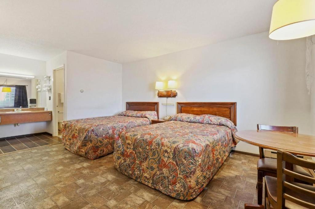 Hotel O Oskaloosa - Hwy 63/92 Экстерьер фото
