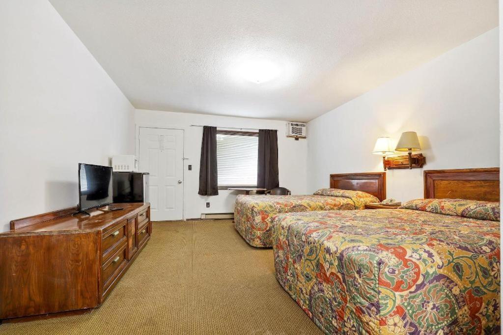 Hotel O Oskaloosa - Hwy 63/92 Экстерьер фото