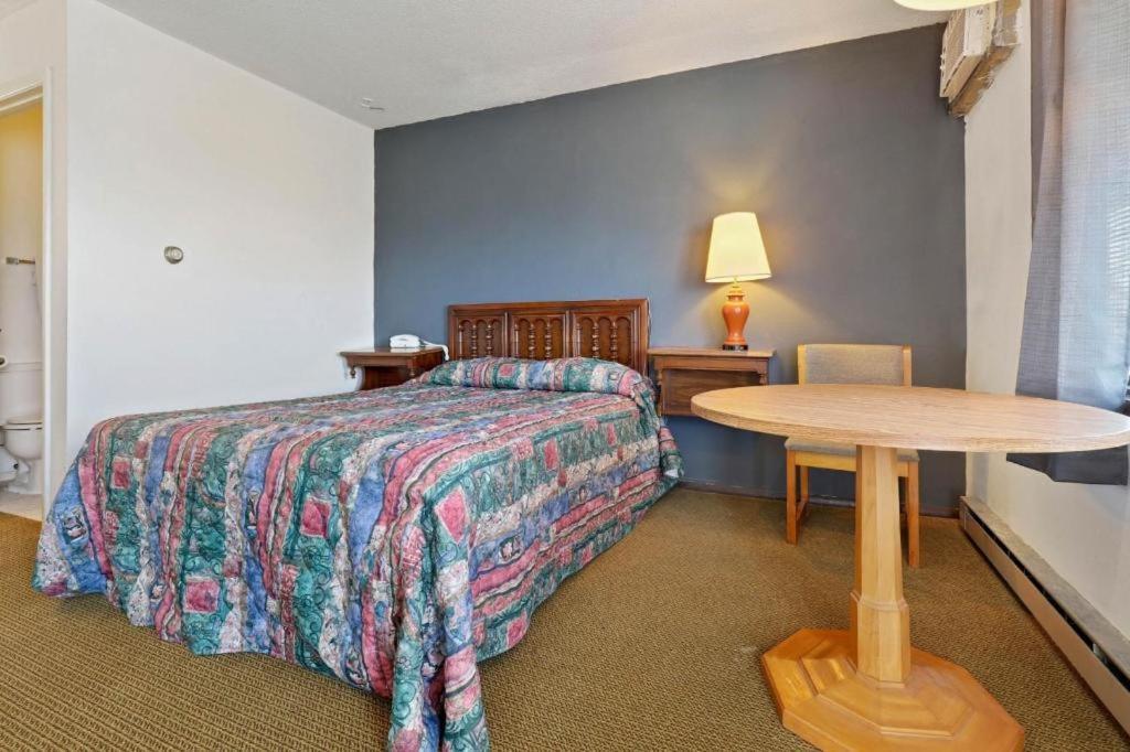 Hotel O Oskaloosa - Hwy 63/92 Экстерьер фото