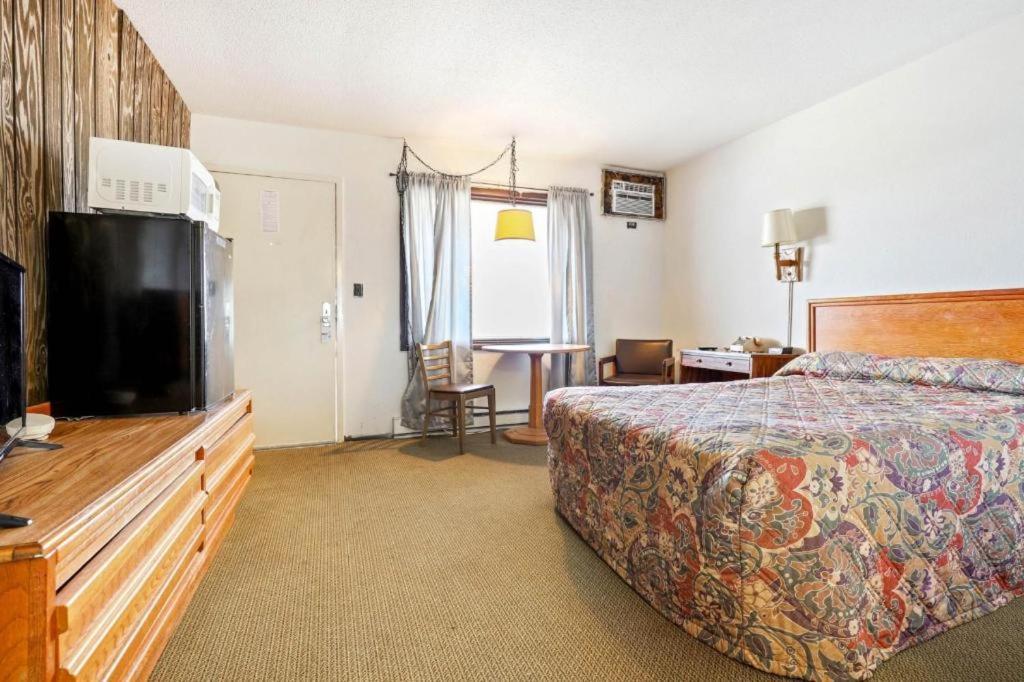 Hotel O Oskaloosa - Hwy 63/92 Экстерьер фото
