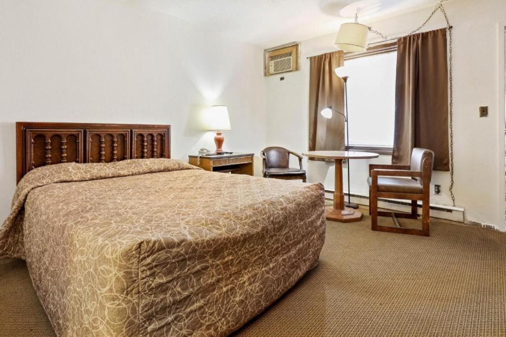 Hotel O Oskaloosa - Hwy 63/92 Экстерьер фото