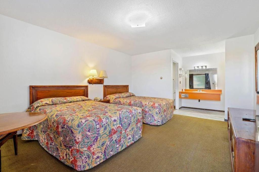 Hotel O Oskaloosa - Hwy 63/92 Экстерьер фото